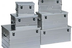Maleta con cajas metálicas